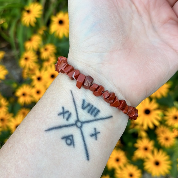 Red Jasper Stretch Bracelet - Picture 3 of 3